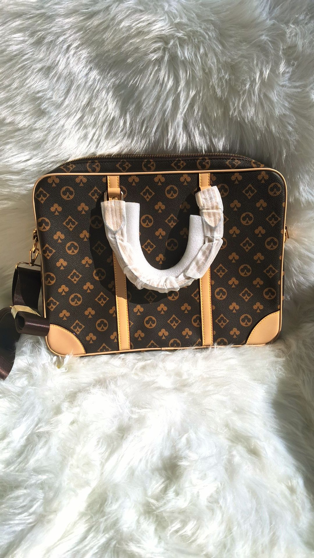Unisex briefcase and laptop bag view 5