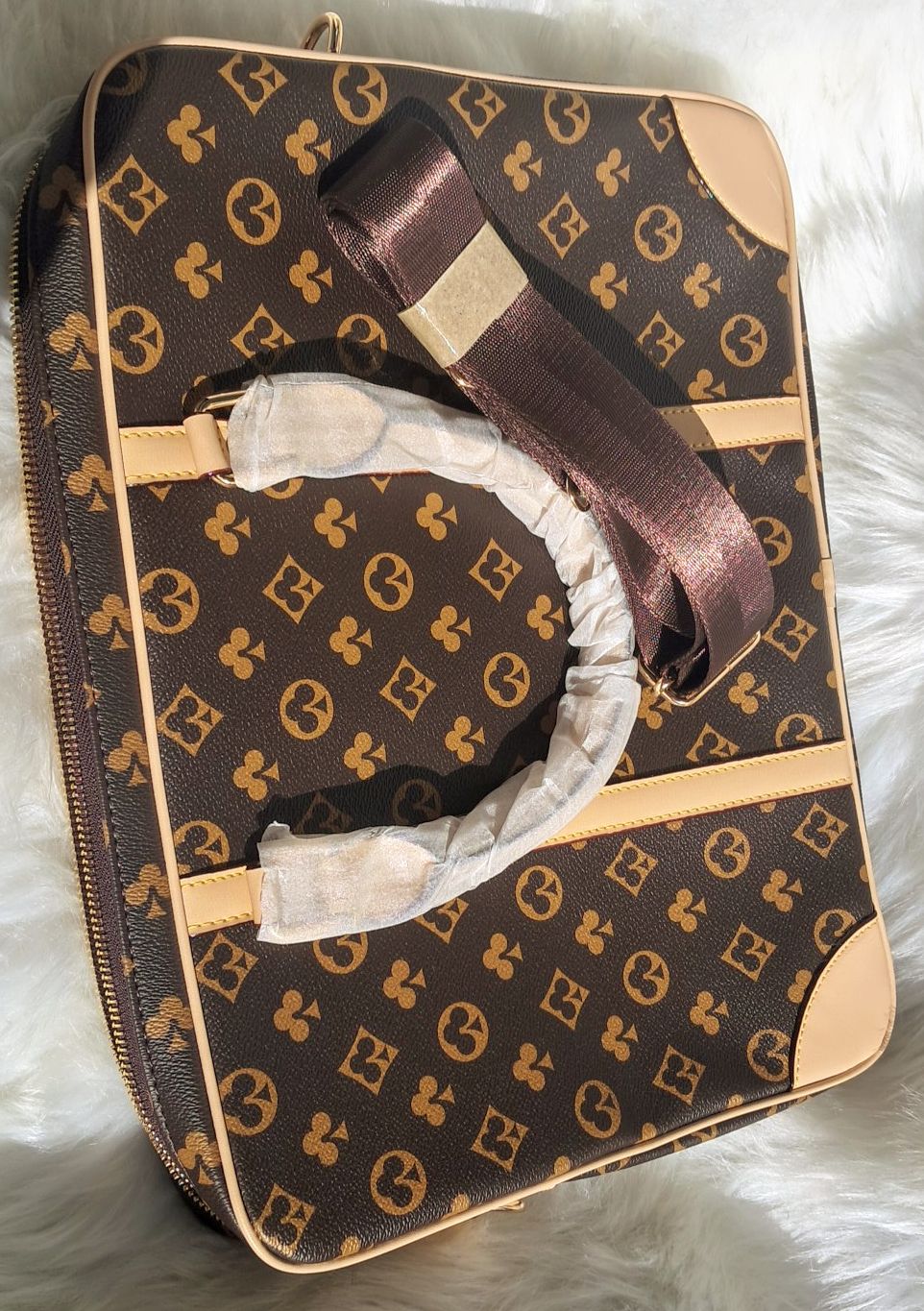 Unisex briefcase and laptop bag view 7