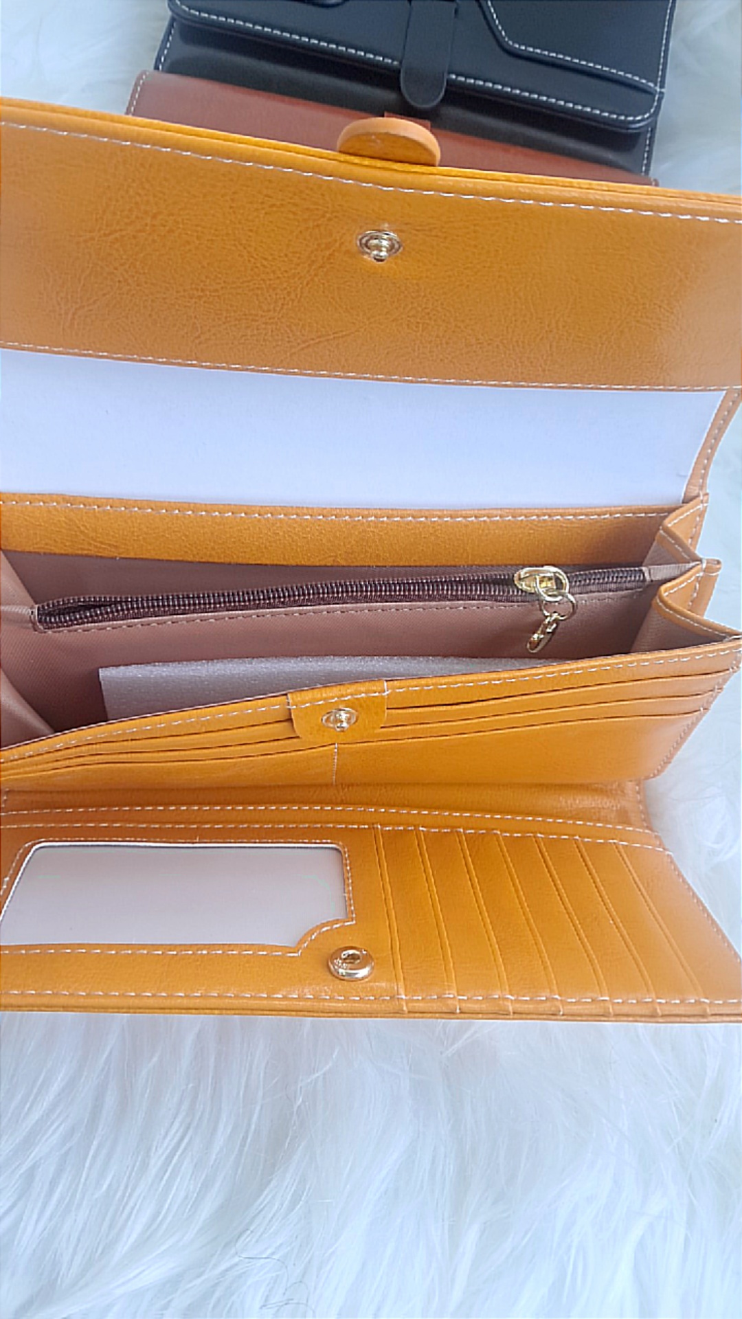 Ladies leather wallet  view 4